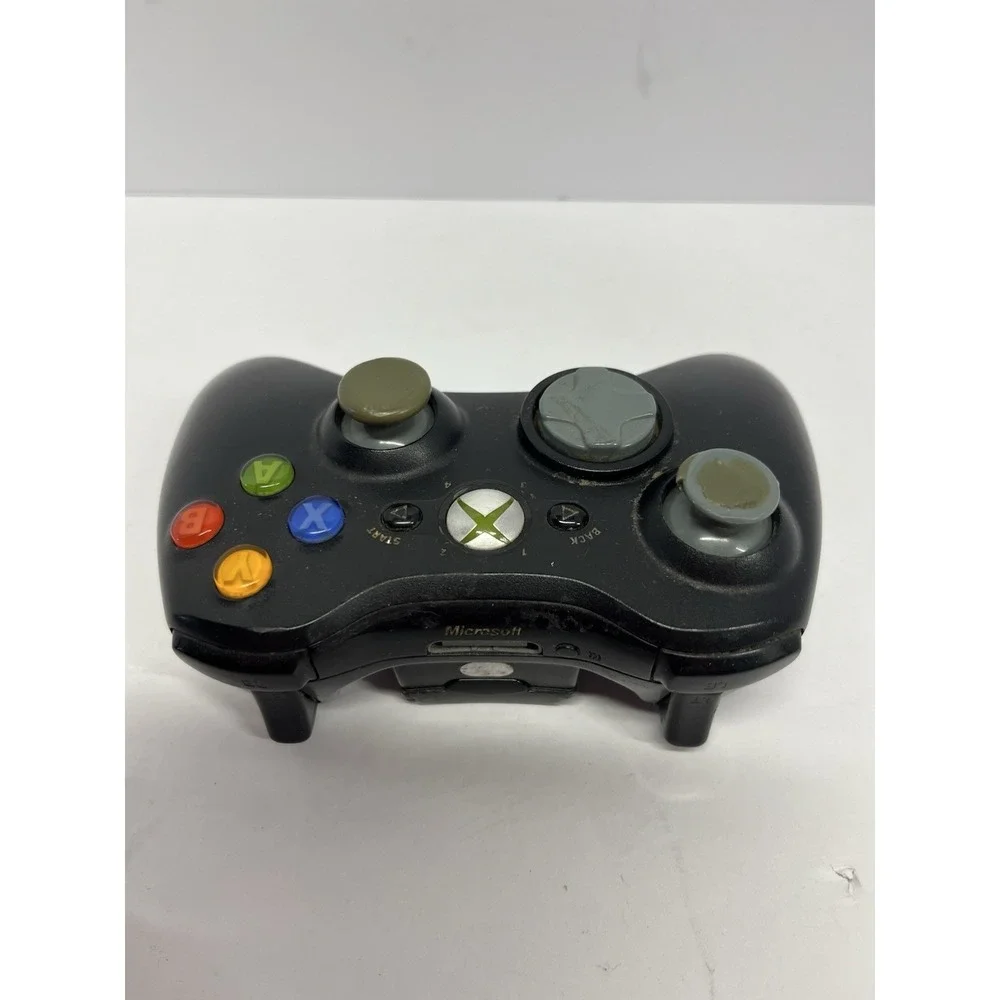 Pair Of MICROSOFT 1403 BLACK WIRELESS XBOX 360 Controllers #151611#